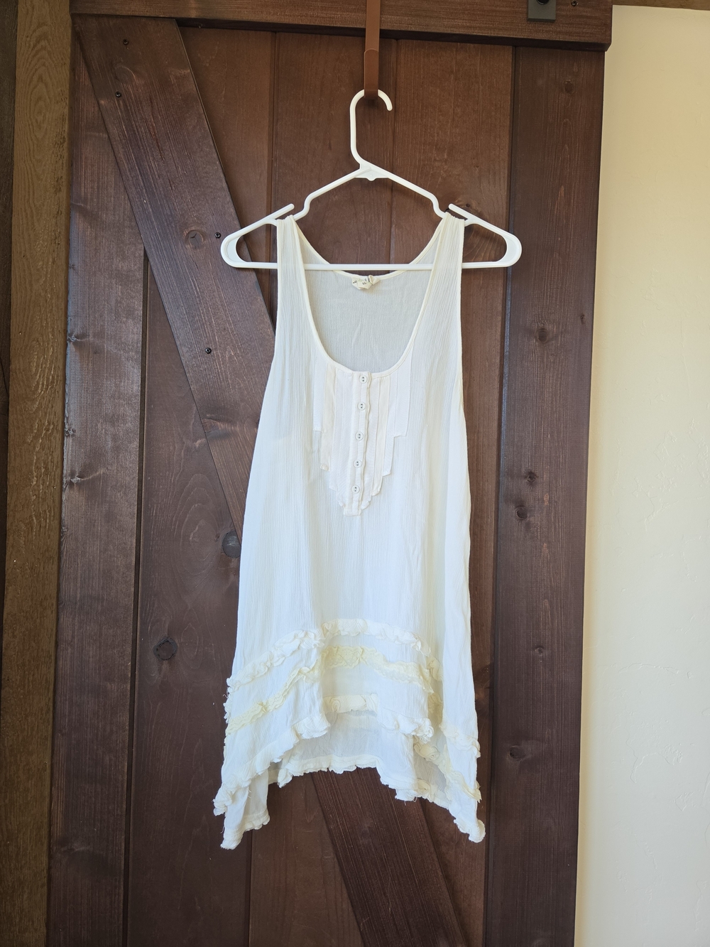 Women’s Cream Ruffle-Trim Tank